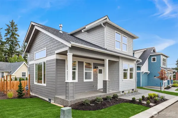 23 Beargrass Lane Ne, Poulsbo, WA 98370