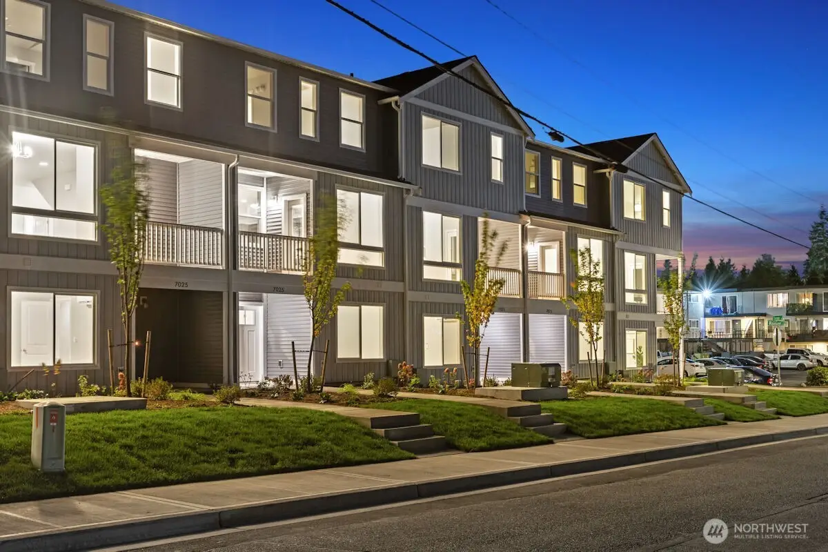 7027 Rainier Drive #B, Everett, WA 98203 - Image #1