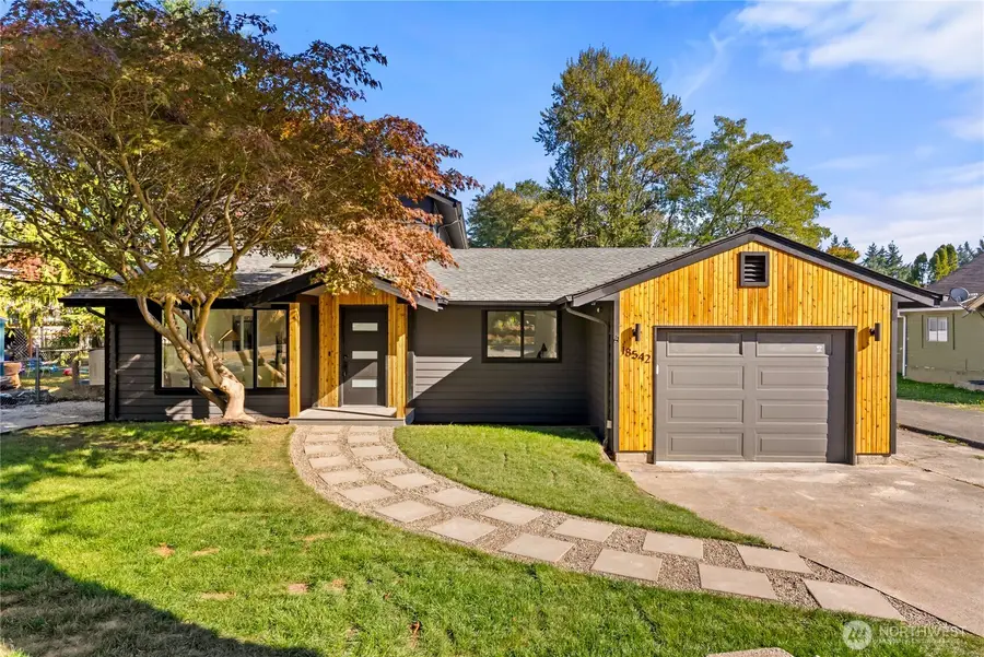 18542 Stone Avenue N, Shoreline, WA 98133 - Image #2