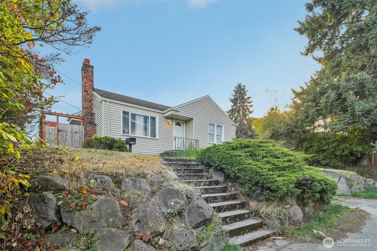 1315 N 85th Street, Seattle, WA 98103 - Image #1