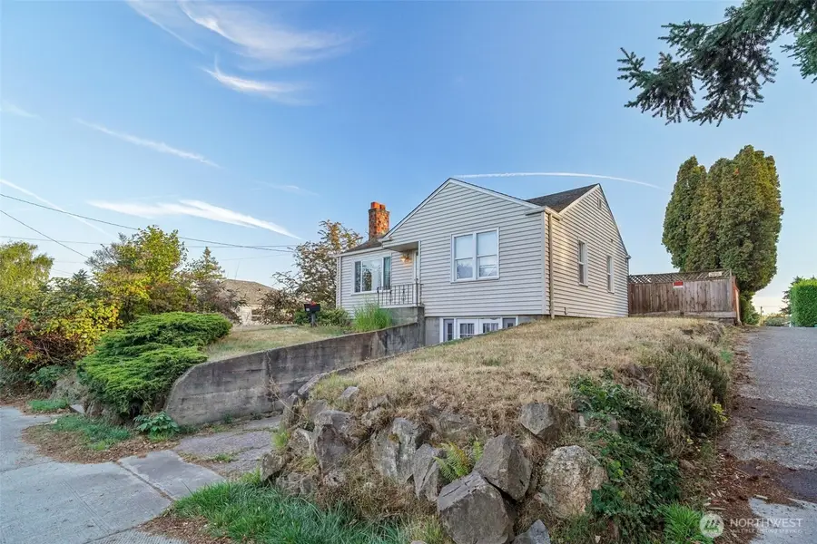 1315 N 85th Street, Seattle, WA 98103 - Image #2