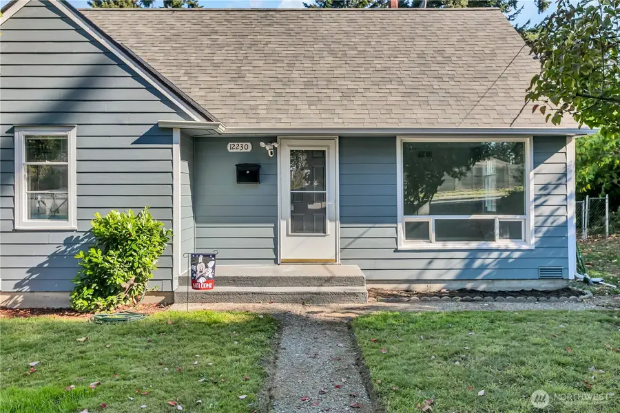 12230 68th Avenue S, Seattle, WA 98178 - Image #3