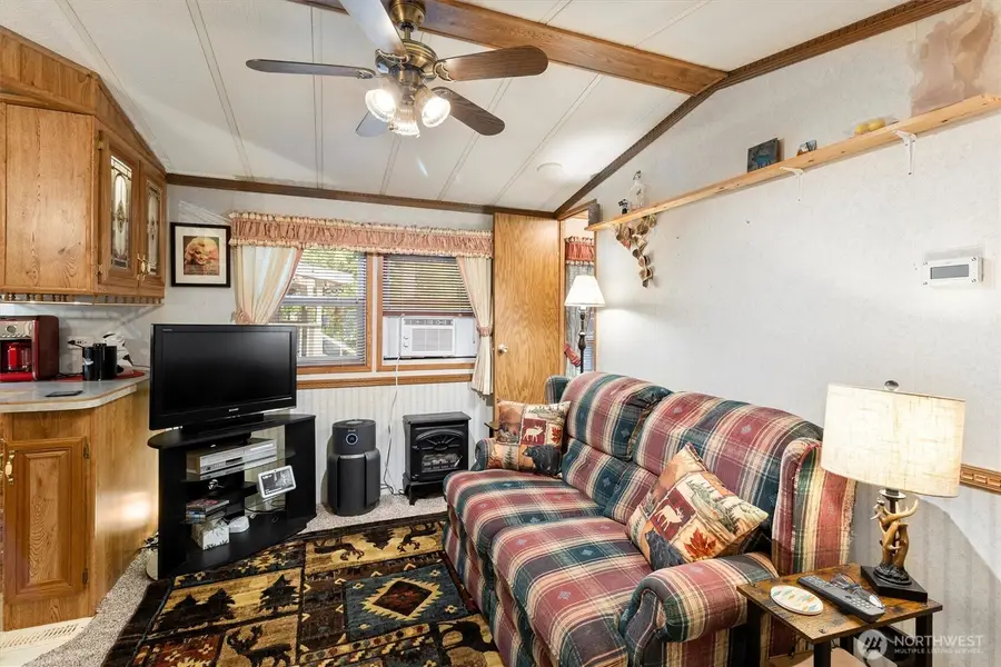 137 Jasper Trail, Deming, WA 98244 - Image #3