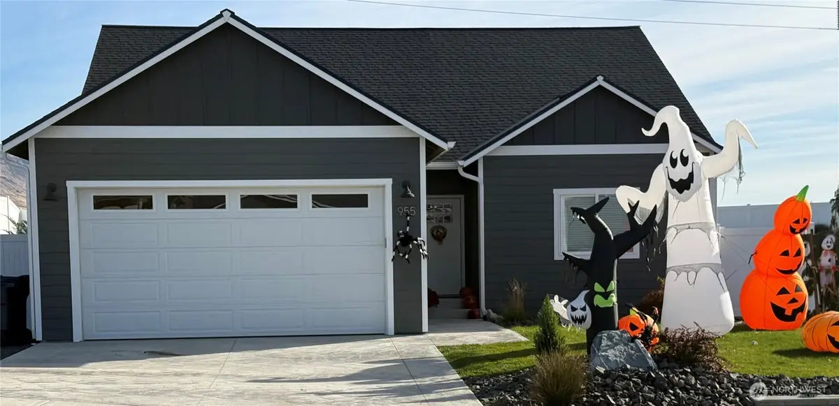 955 N Macaw Avenue, East Wenatchee, WA 98802 - Image #1