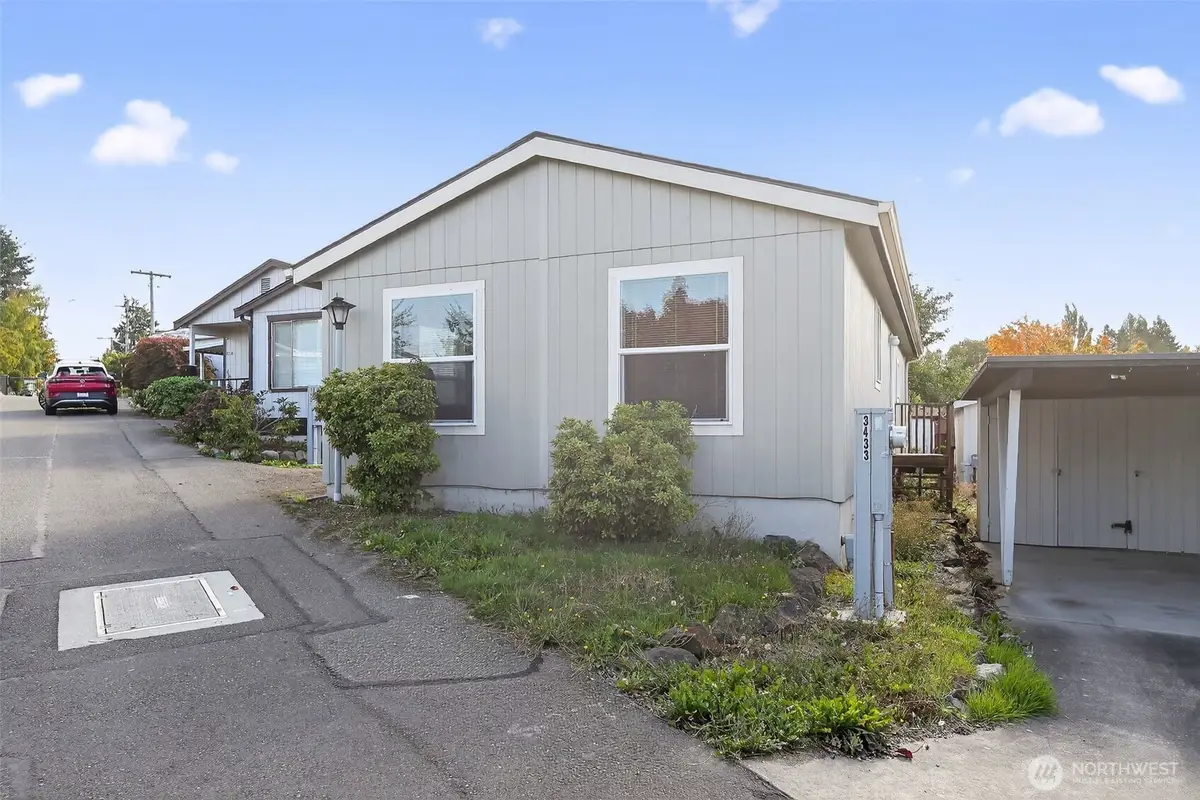 3433 S 182nd St, Seatac, WA 98188 - Image #1