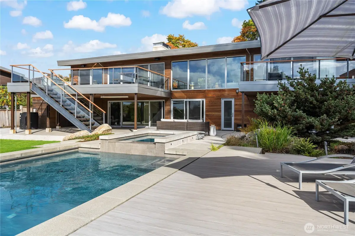 9135 NE 19th St, Clyde Hill, WA 98004 - Image #1