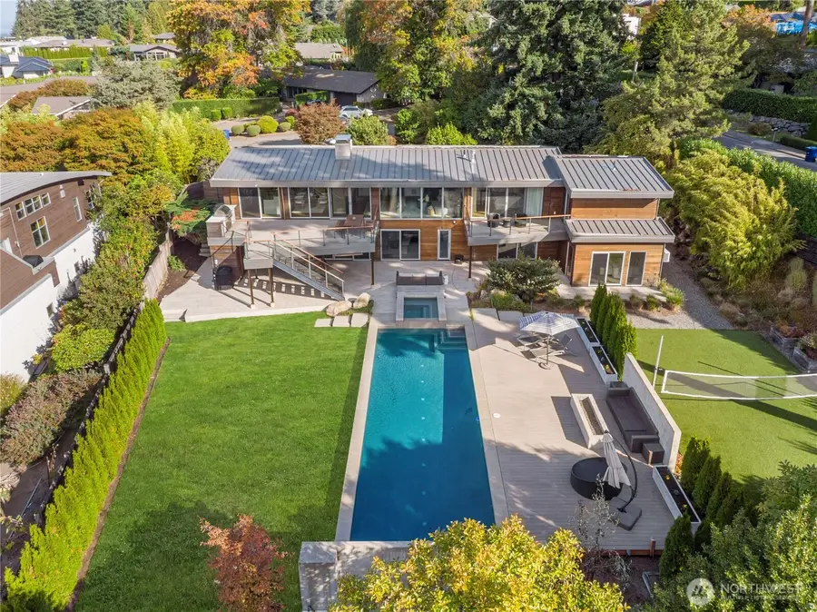 9135 NE 19th St, Clyde Hill, WA 98004 - Image #3