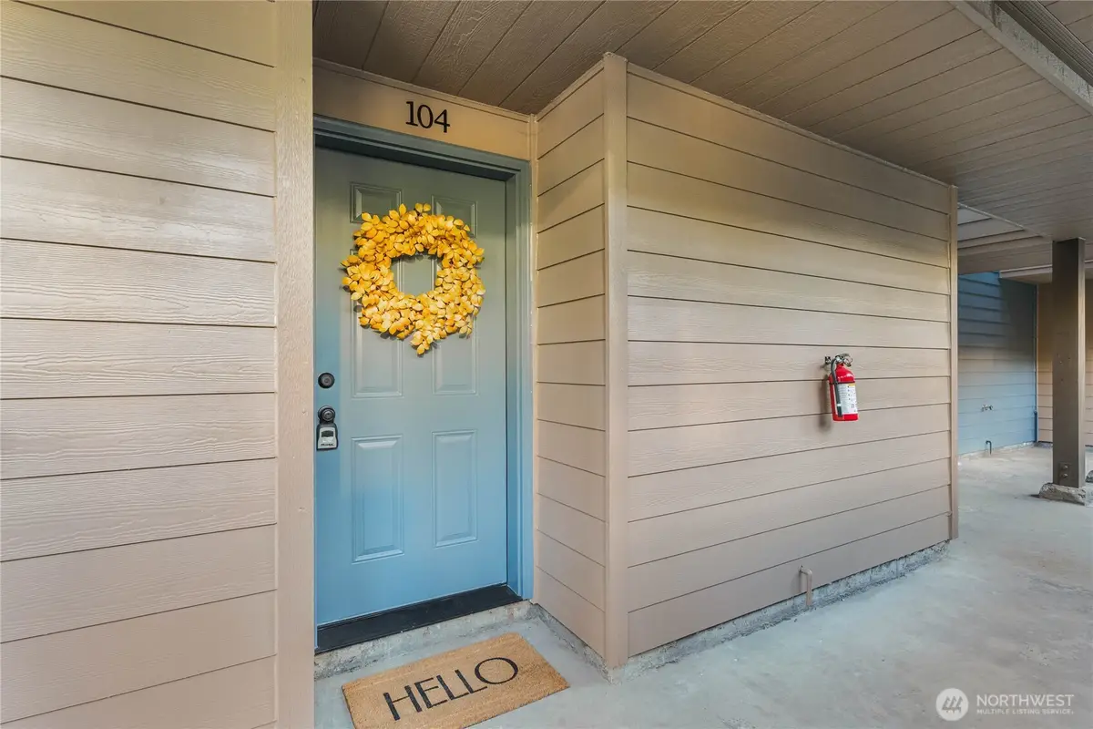 12600 57th Avenue S #B104, Seattle, WA 98178 - Image #1