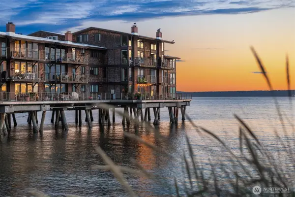 3717 Beach Drive Sw #113, Seattle, WA 98116