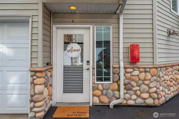 5731 186th Place Sw #A, Lynnwood, WA 98037