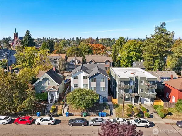 5259 Brooklyn Avenue Ne, Seattle, WA 98105