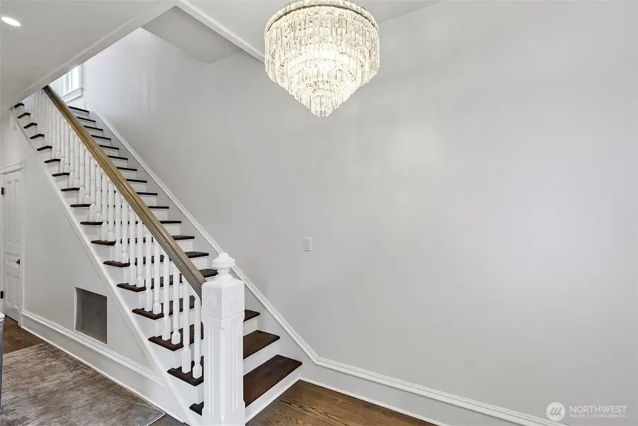 511 N E Street, Tacoma, WA 98403 - Image #2