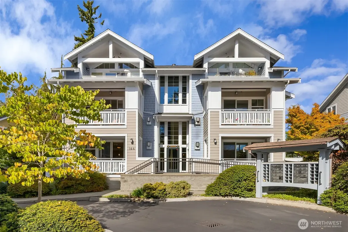 144 Hall Brothers Loop Nw #101, Bainbridge Island, WA 98110 - Image #1