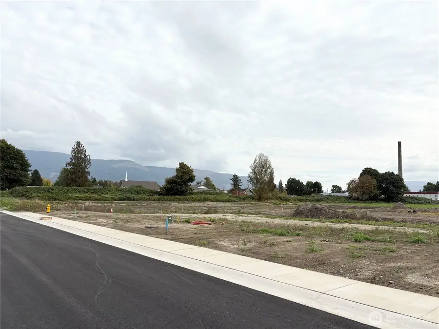 416 W 3rd Street #1, Everson, WA 98247 - #3