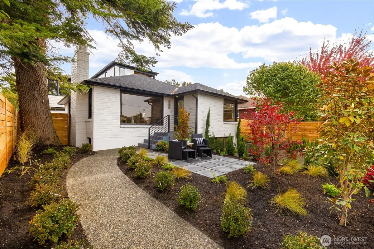 5946 39th Avenue Sw, Seattle, WA 98136 - Image #1