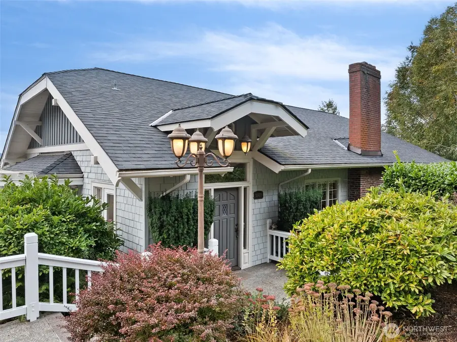 16905 35th Avenue Sw, Burien, WA 98166 - Image #2