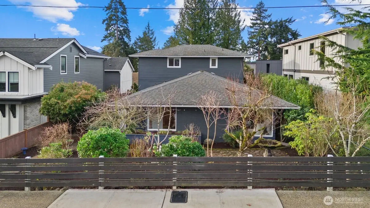 221 8th Avenue W, Kirkland, WA 98033 - Image #1