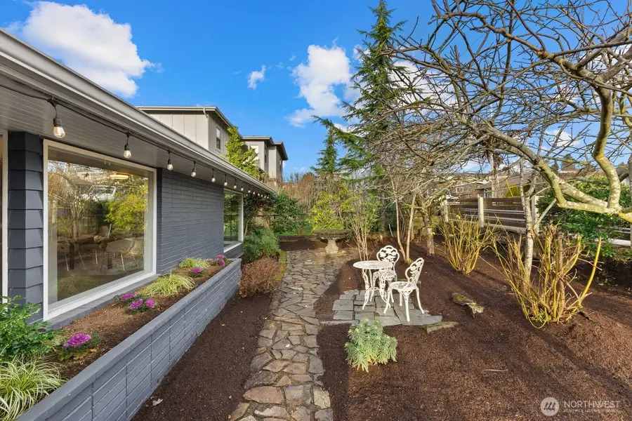 221 8th Avenue W, Kirkland, WA 98033 - Image #2