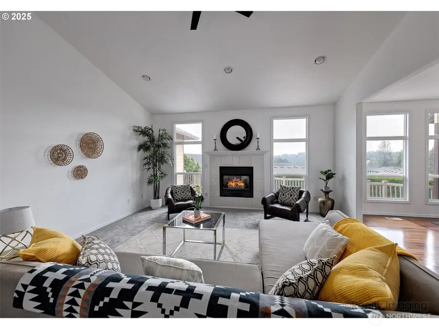 1003 E Southview Heights Drive, La Center, WA 98629 - Image #2