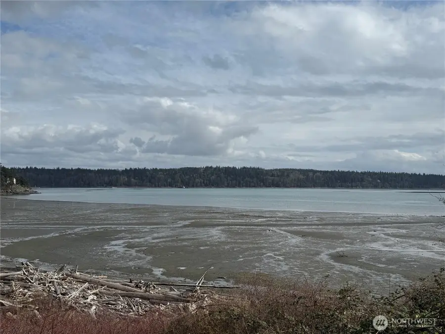 13574 S Green Street, Anacortes, WA 98221 - Image #2