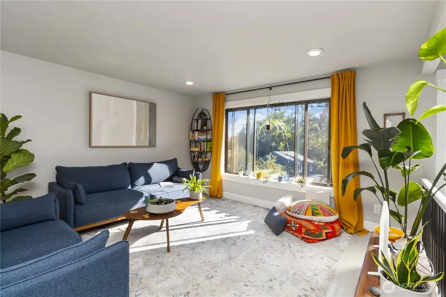 105 James Street #4, Longview, WA 98632 - Image #2