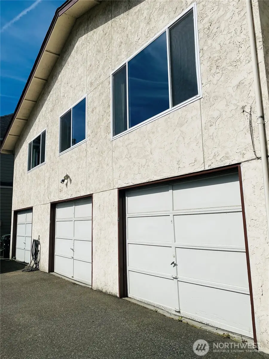 8848 Interlake Avenue N, Seattle, WA 98103 - Image #3