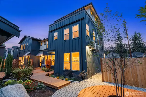 5033 25th Avenue Sw #A, Seattle, WA 98106