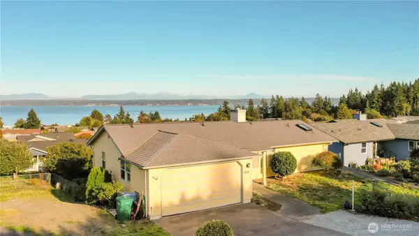 1535 Watkins Dr, Camano Island, WA 98282