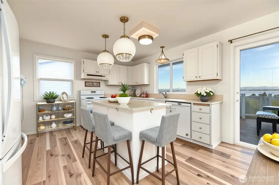 1535 Watkins Dr, Camano Island, WA 98282 - Image #3