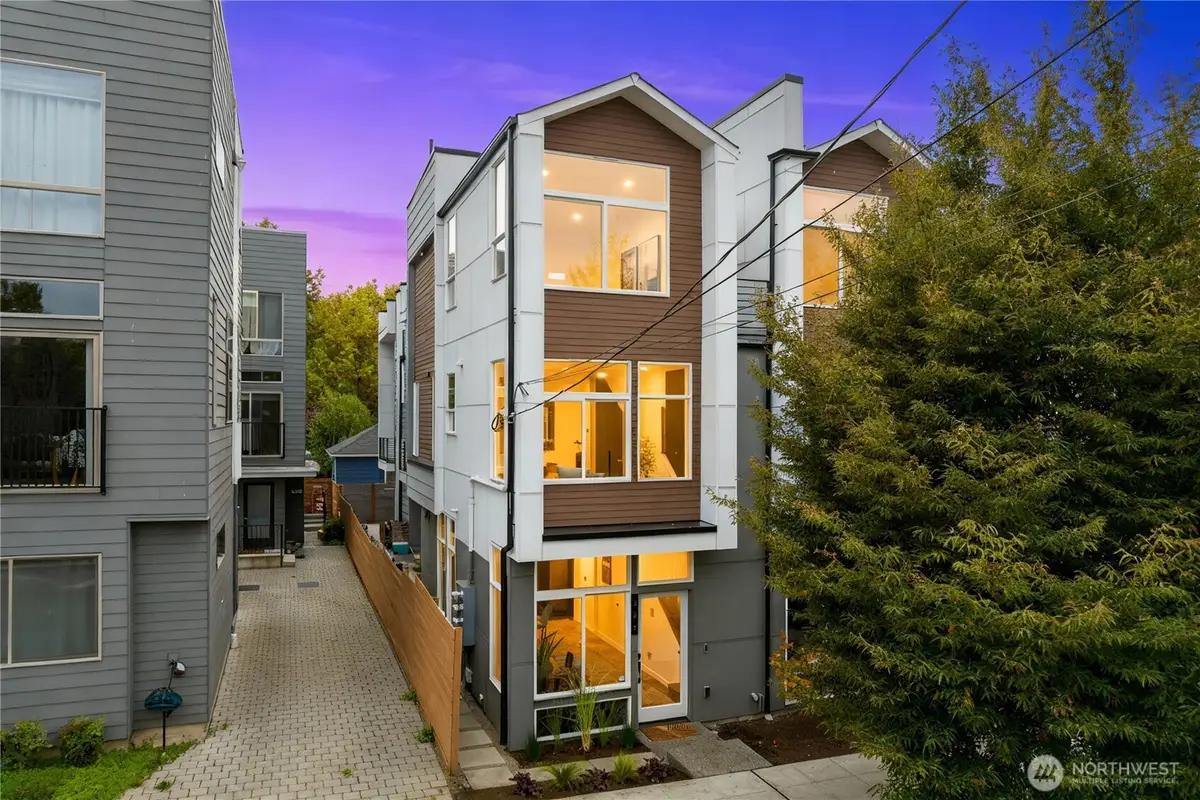 943 NW 56th Street, Seattle, WA 98107 - Image #1