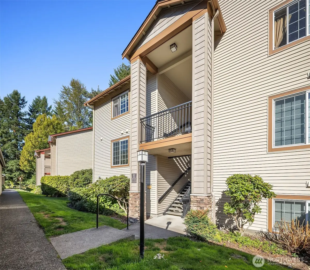 25025 SE Klahanie Boulevard #B101, Issaquah, WA 98029 - Image #1