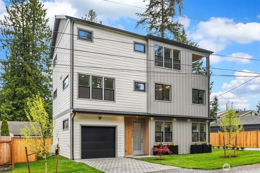 215 NE 123rd Street, Seattle, WA 98125 - Image #2