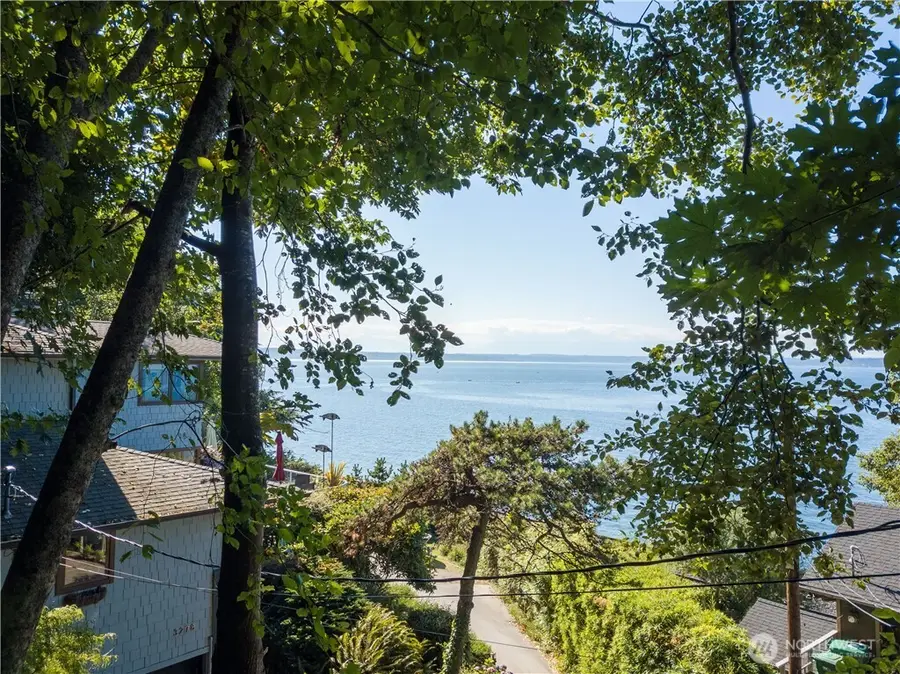 32 NW Esplanade, Seattle, WA 98117 - Image #2