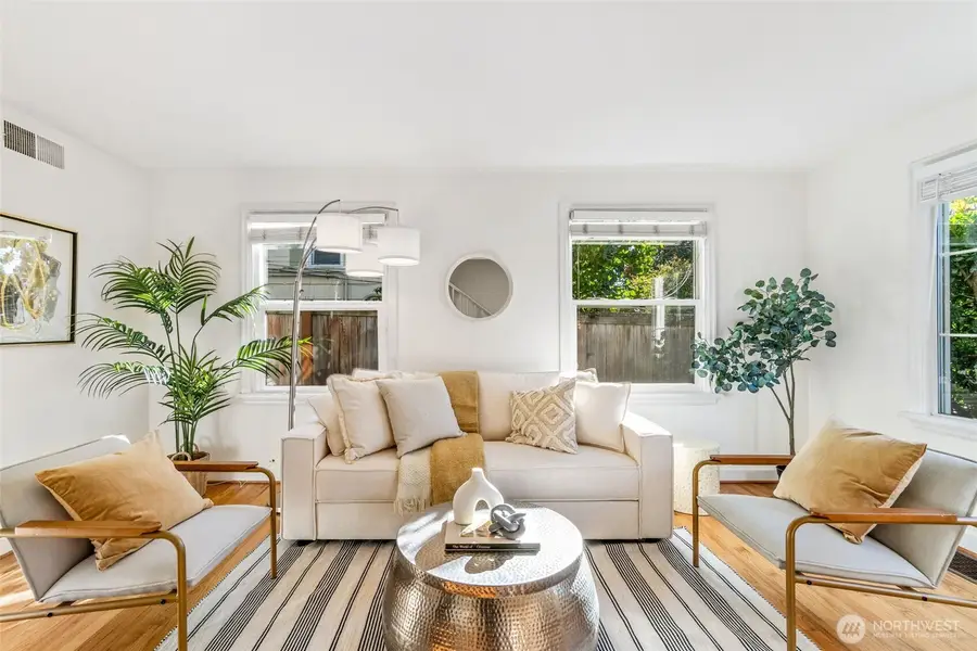 3034 31st Avenue W #A, Seattle, WA 98199 - Image #3