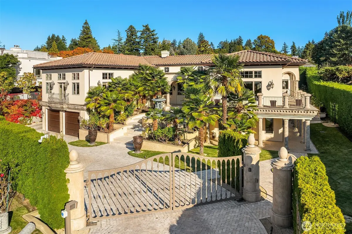 1322 91st Avenue Ne, Clyde Hill, WA 98004 - Image #1