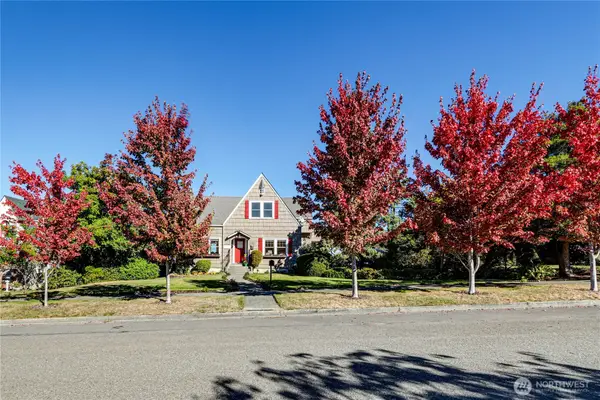 1221 E 2nd Street, Port Angeles, WA 98362