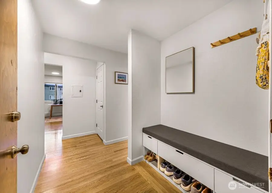 911 N 73rd Street #401, Seattle, WA 98103 - Image #2