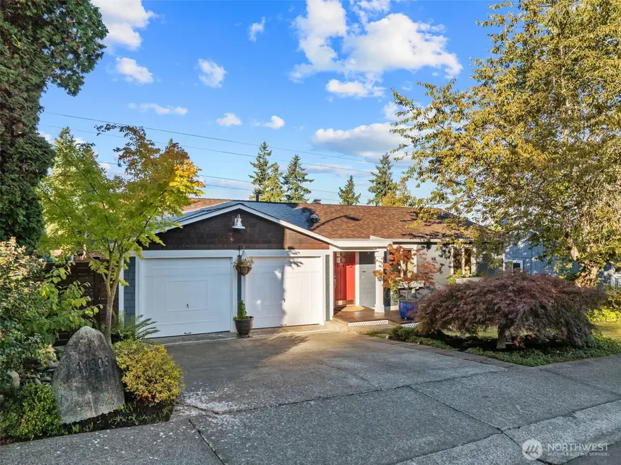 11303 126th Avenue Ne, Kirkland, WA 98033 - Image #2