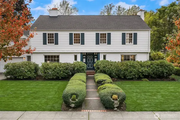 5525 NE Penrith Road, Seattle, WA 98105