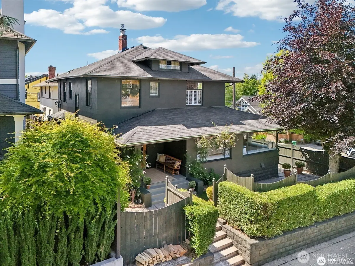 2233 2nd Avenue W, Seattle, WA 98119 - Image #1