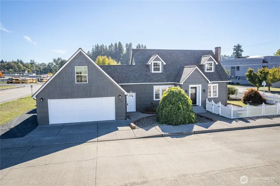 1 D Street Sw, Castle Rock, WA 98611 - Image #3