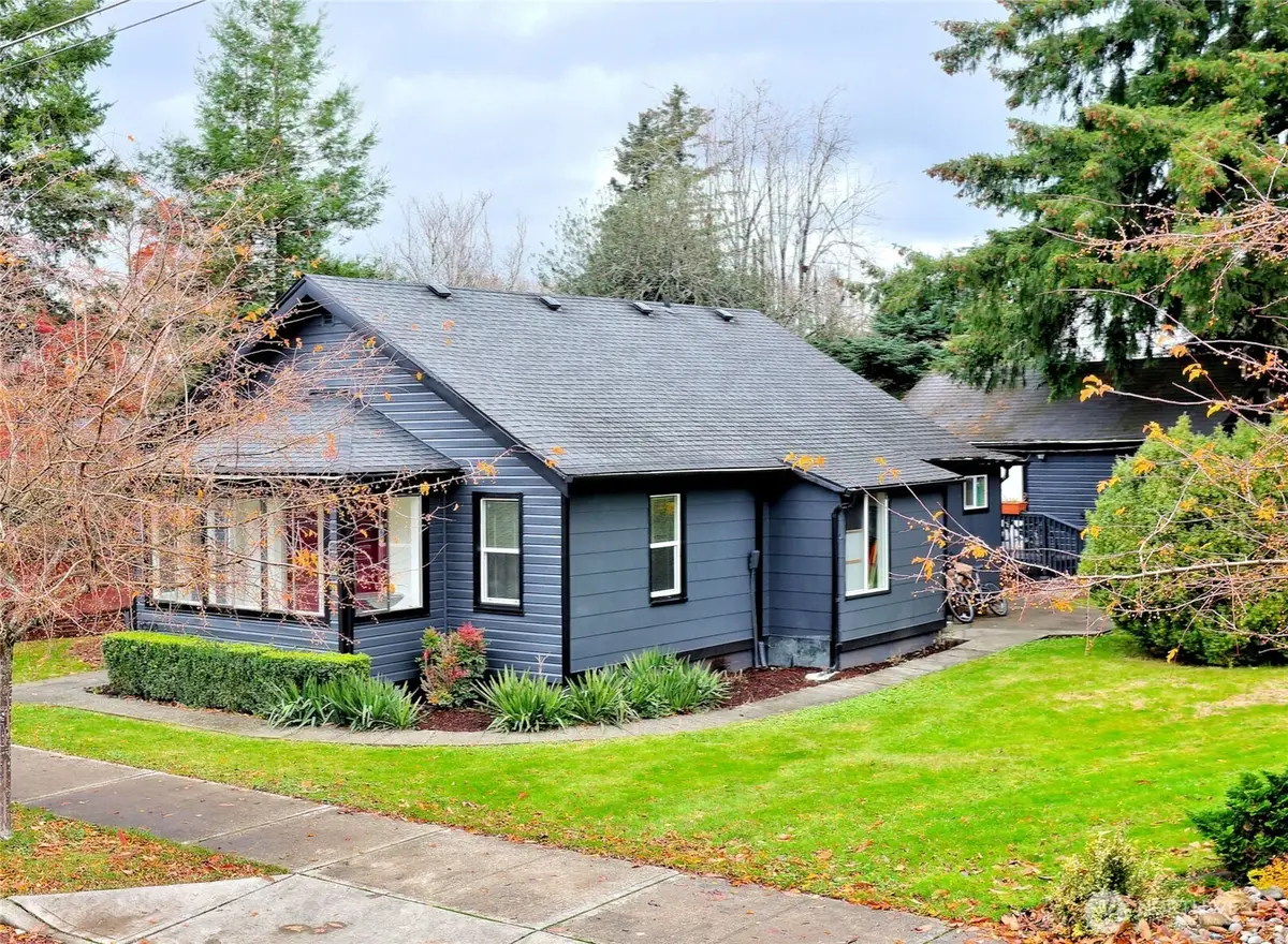 8568 Falls Avenue Se, Snoqualmie, WA 98065 - Image #1
