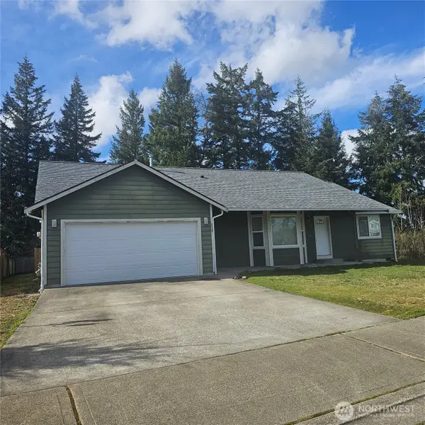699 Myers Street Se, Rainier, WA 98576