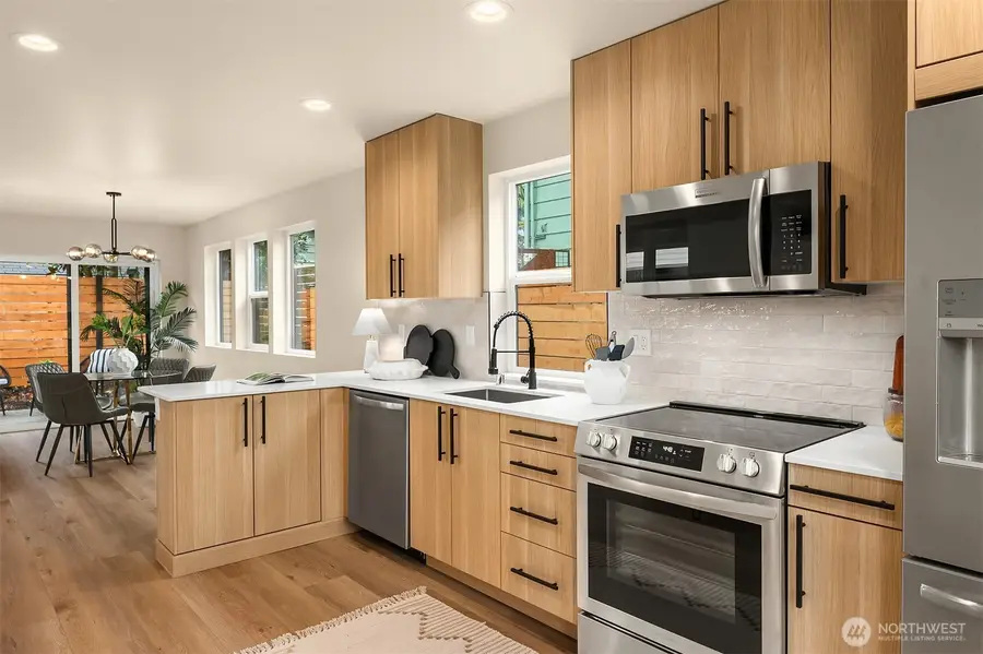 6503 Dibble Avenue Nw, Seattle, WA 98107 - Image #2