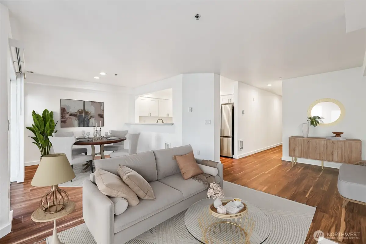 1425 Dexter Avenue N #611, Seattle, WA 98109 - Image #1