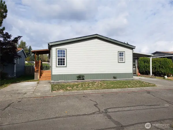 1953 Pine Cone Avenue #106, Enumclaw, WA 98022