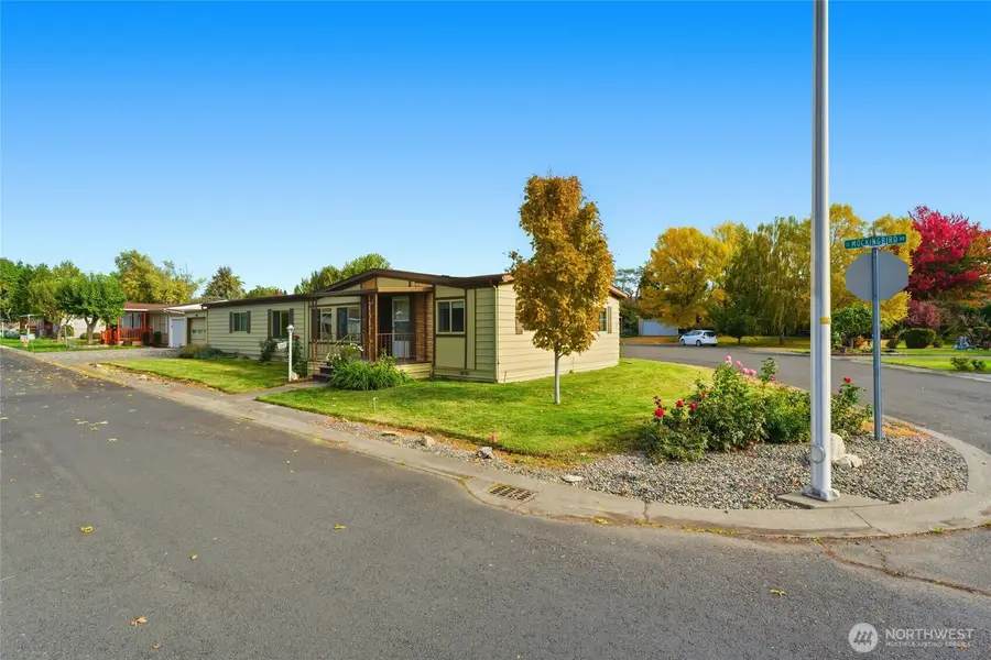 1023 SE Dove Lane, College Place, WA 99324 - Image #2