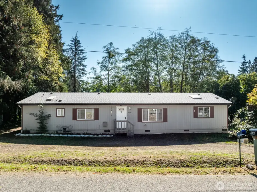 12611 NE Douglas Dr, Kingston, WA 98346 - Image #2
