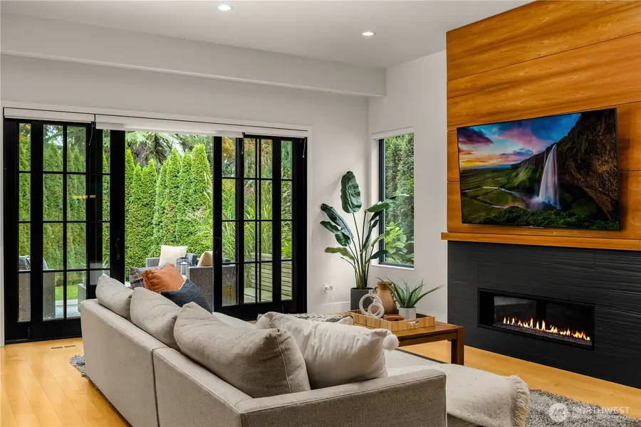 7002 93rd Avenue Se, Mercer Island, WA 98040 - Image #3