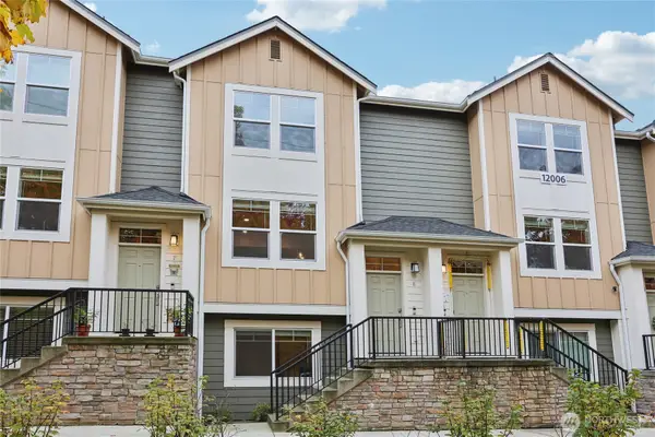 12006 NE 194th Court #E, Bothell, WA 98011